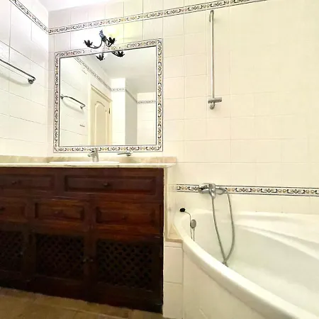 Apartman Cozy Ap1, Pool Y Free Wifi In All Common Areas, By The Sea In Playa Roques Los Realejos